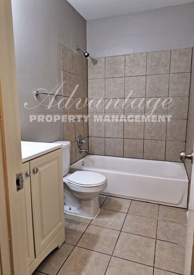 Building Photo - Open to Section 8 -Cute Single Family Home...