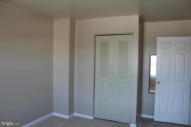 Building Photo - 1086 Travis Ln