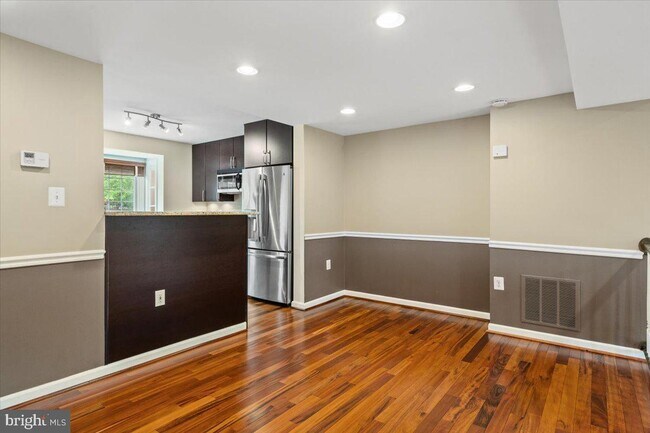 Building Photo - 6562 Sand Wedge Ct