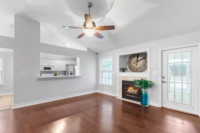 Building Photo - 2521 Heathrow Dr