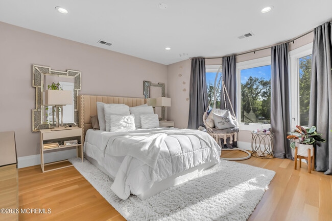 Building Photo - 243 Overbrook Ave