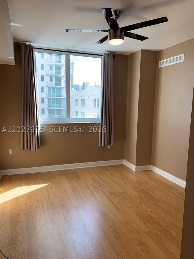 Building Photo - 1745 E Hallandale Beach Blvd
