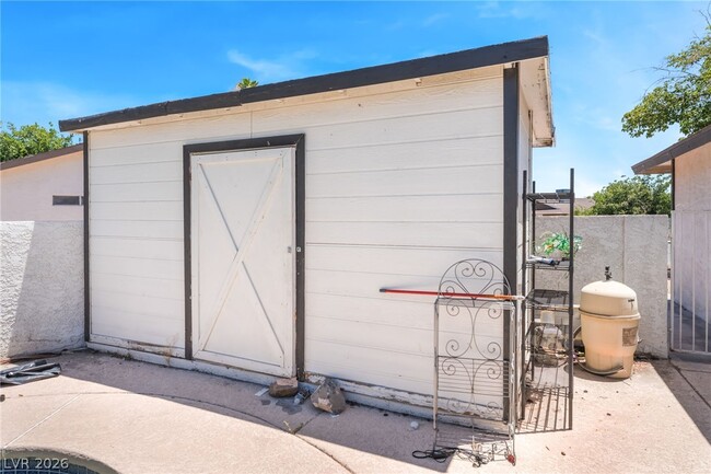 Building Photo - 4268 Hampshire Cir