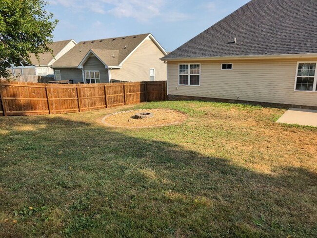 Building Photo - Adorable Ranch with a bonus room and half ...