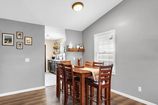 Building Photo - 3 Bedroom house with Finished Basement - Available August 2026