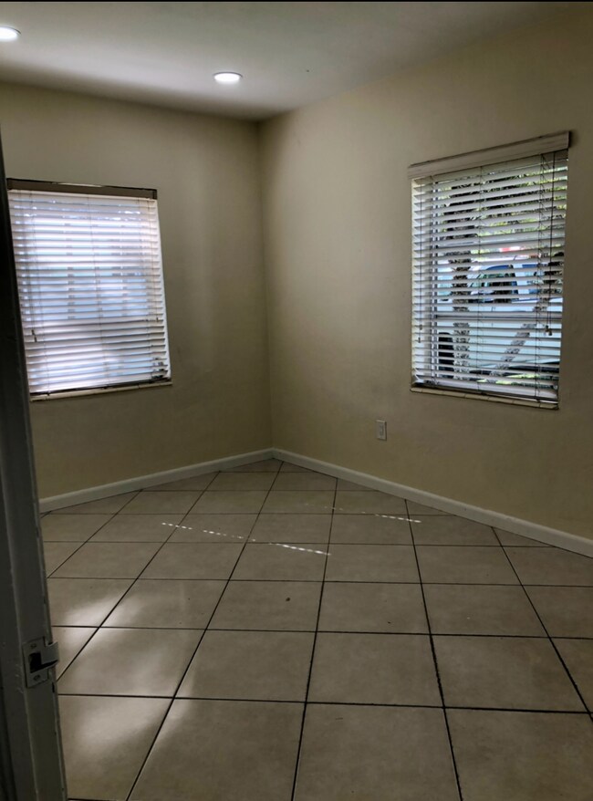 Building Photo - 14321 Boggs Dr