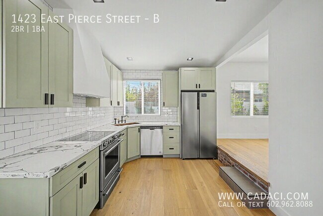 Building Photo - 1423 E Pierce St