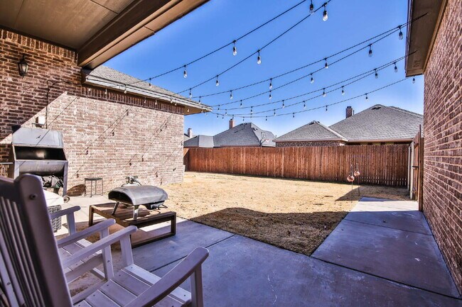 Building Photo - Preston Manor Home with Soaring Ceilings, Private Suite & Resort, Style Amenities