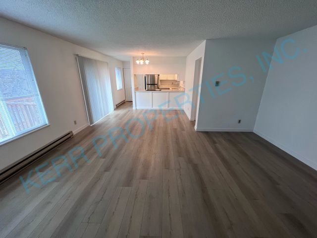 Building Photo - Charming 2-Bedroom Rental in Prime Oregon City Location!