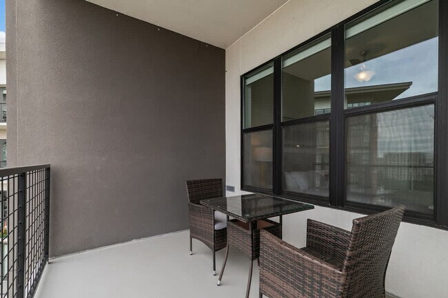 Building Photo - 101 Bowen St