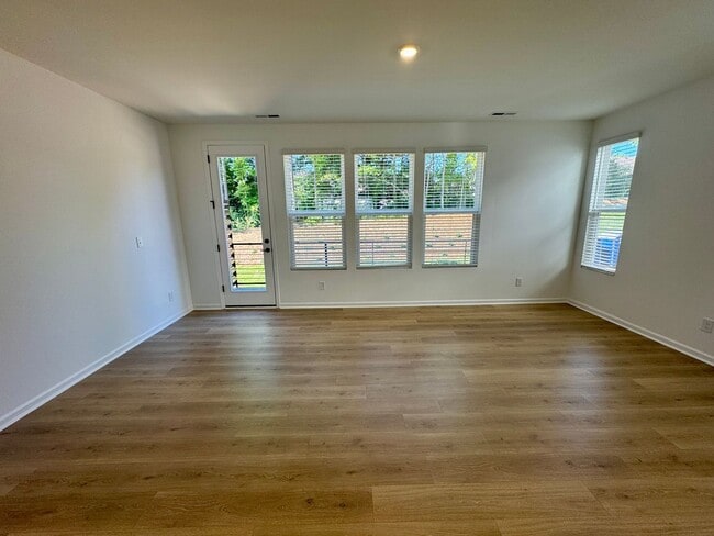 Building Photo - Beautiful, New Construction, 3-Story, 4BR/...