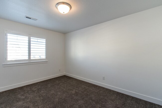 Building Photo - 15315 Tarawa Dr