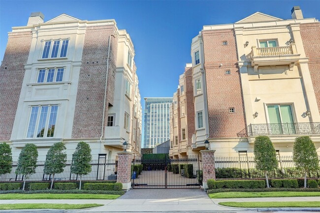 Building Photo - 1909 Revere St