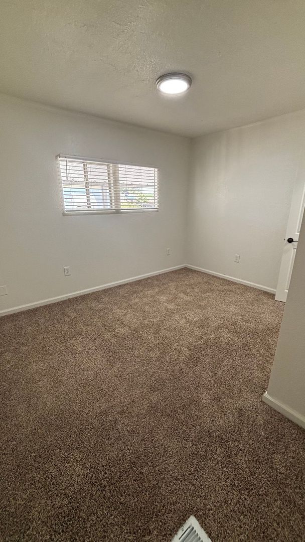 Building Photo - Updated 3 bedroom, 2 bathroom mobile!