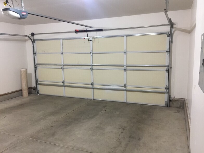 Building Photo - 1221 Skeeters Ln