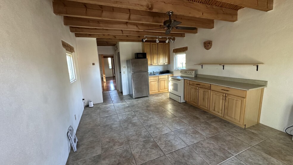 Kitchen/Dining Room - 4210 Ravine Rd