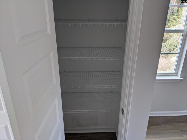 Building Photo - 413 Sharptail Dr