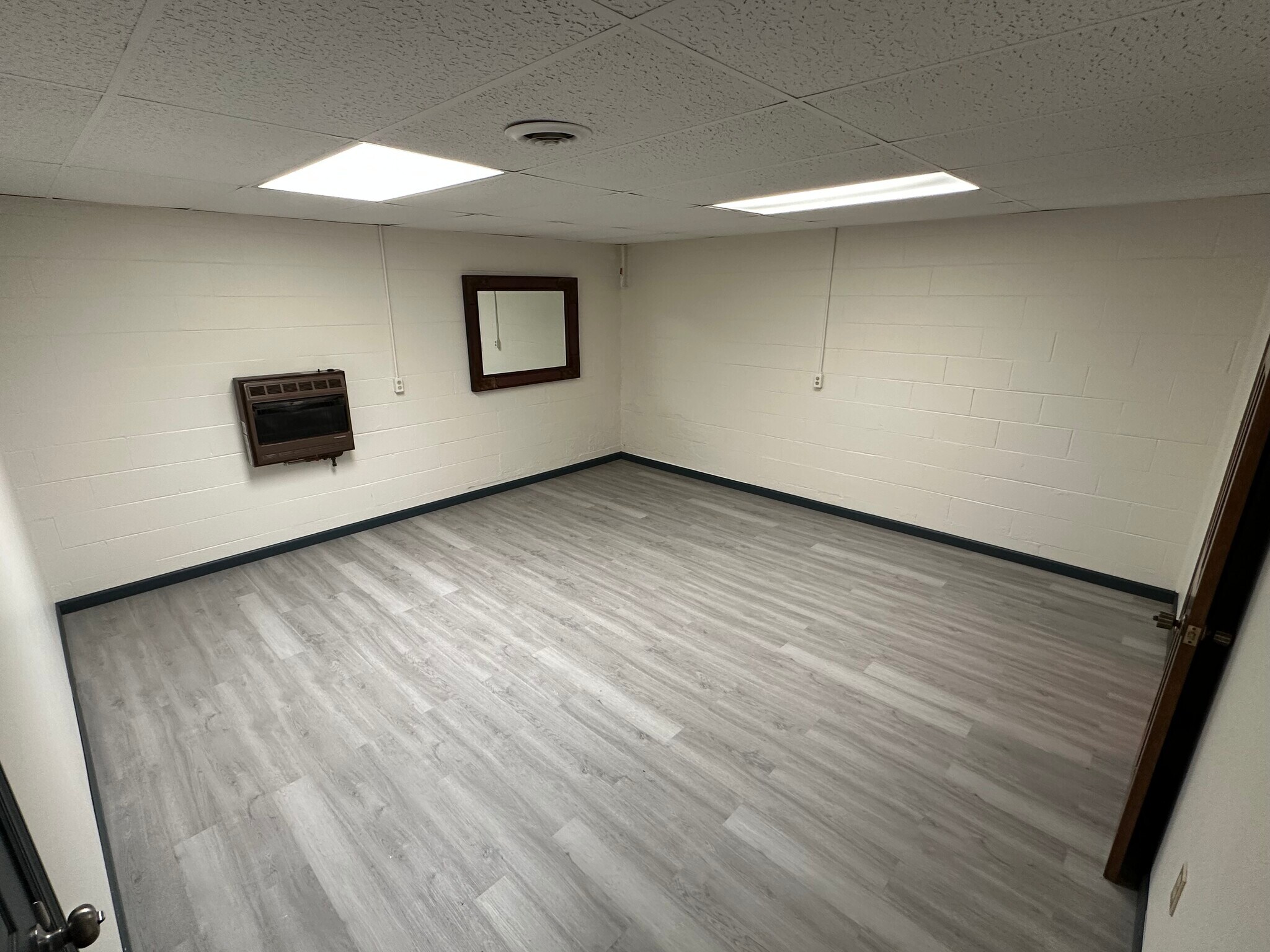 Building Photo - 1230 Stonewall Jackson Dr