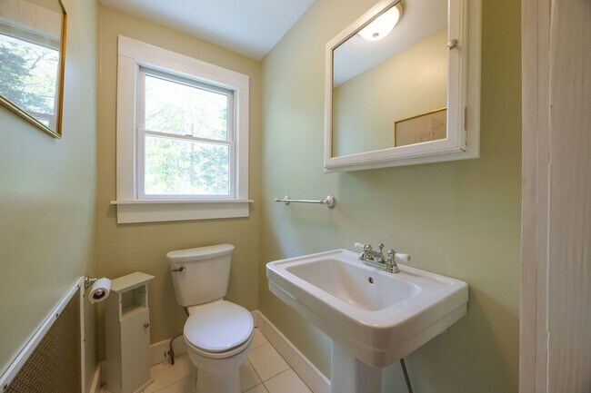 Building Photo - Winter Rental with Views of the Annisquam ...
