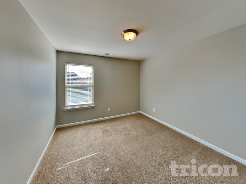 Building Photo - 2151 Cason Ln