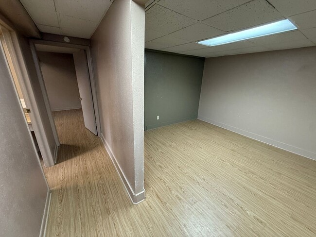 Building Photo - 4 Bedroom 2 Bathroom Home on Large Corner Lot with 2 Car Attached Garage In Great Neighborhood In...