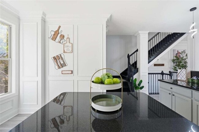 Building Photo - 9931 Mancunian Way