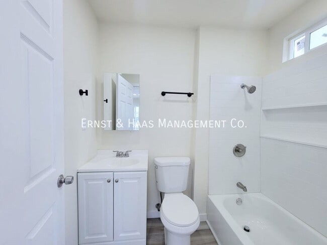 Building Photo - 3311 D Platt Ave