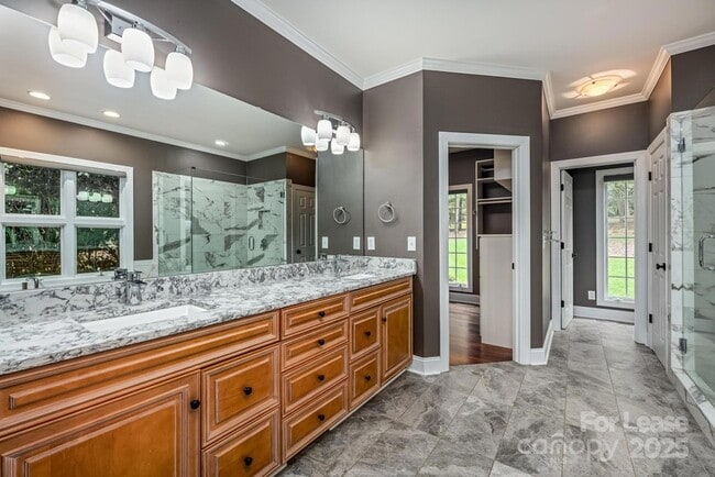 Building Photo - 112 Cedar Bluff Ln