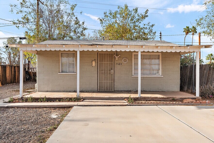 Building Photo - 639 W Pepper Pl