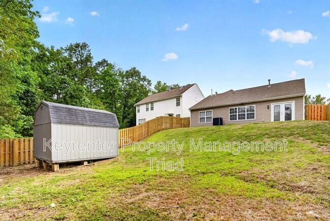 Building Photo - 1153 Hawick Dr