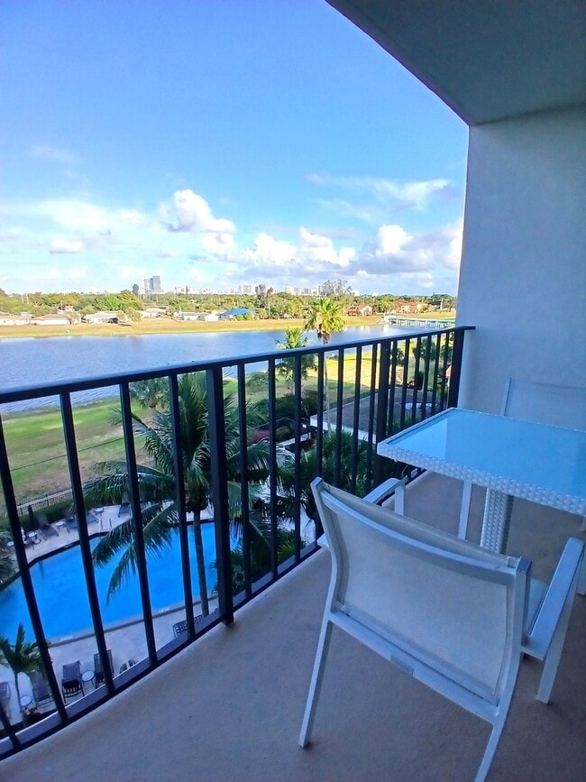 Building Photo - 1830 Embassy Dr