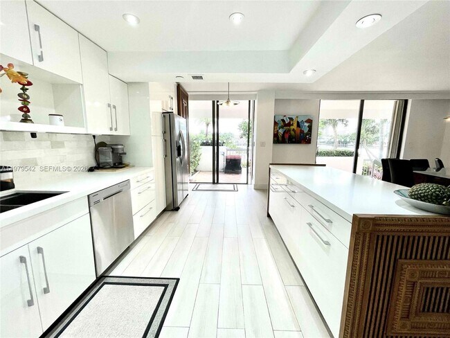 Building Photo - 19707 Turnberry Way