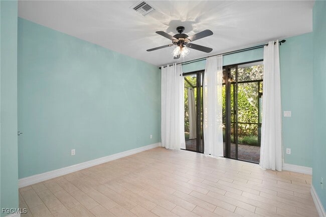 Building Photo - 15820 Portofino Springs Blvd