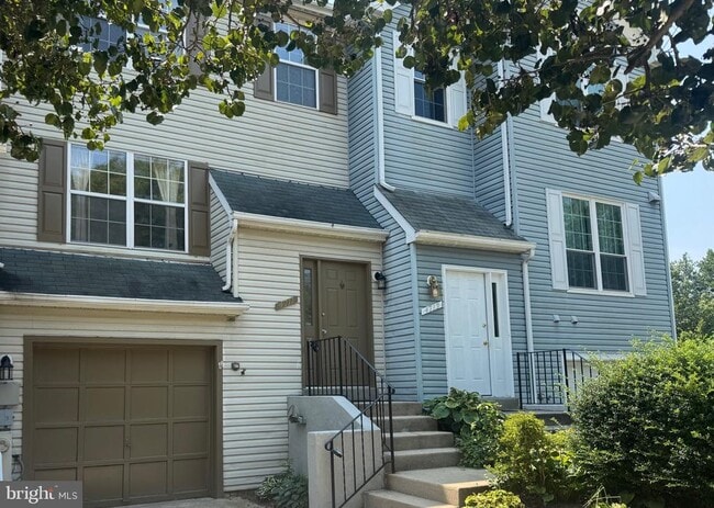 Building Photo - 4711 Leyden Way