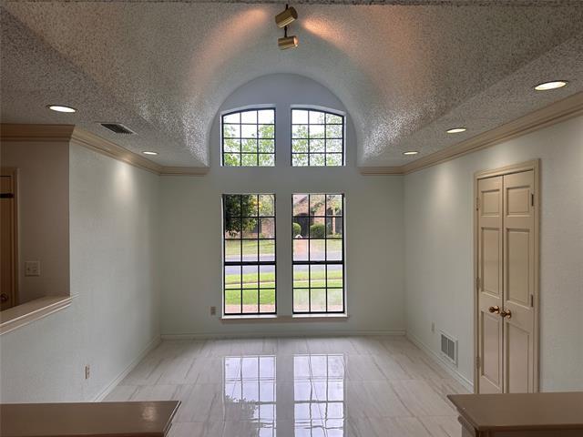 Building Photo - 532 Evergreen Dr