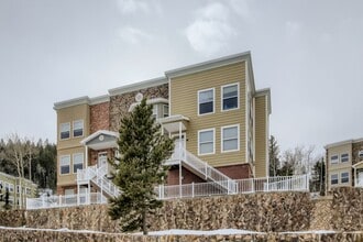 Building Photo - 799 Martin Dr