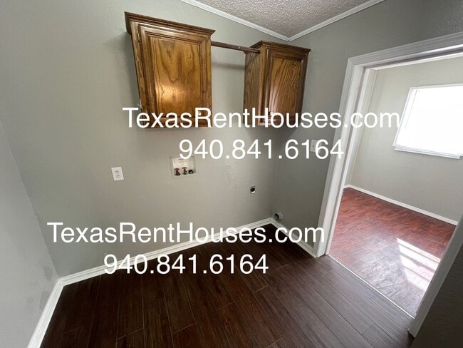 Building Photo - 820016.13