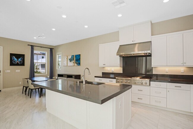 Building Photo - Elegant and Modern Living in Adagio in Cad...
