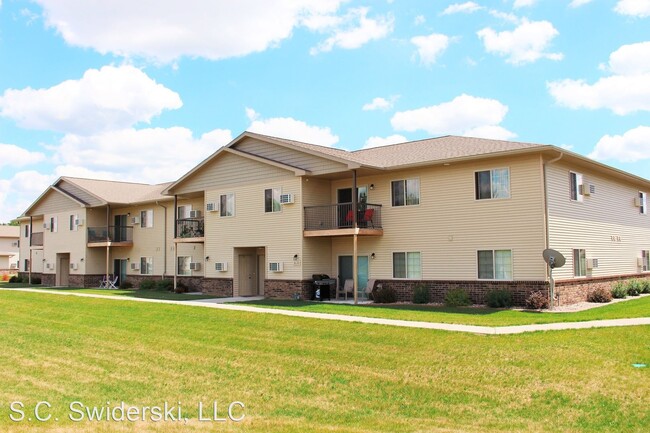 Pine View Estates - Kronenwetter, WI | Apartment Finder