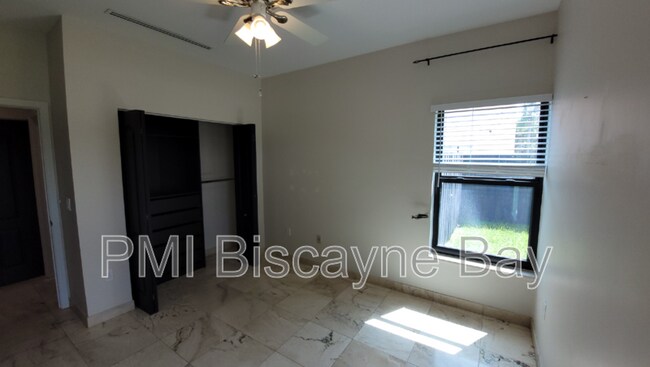 Building Photo - 21369 SW 92nd Ave