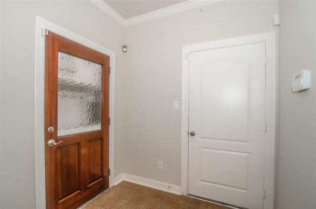 Building Photo - 1504 Birdsall St