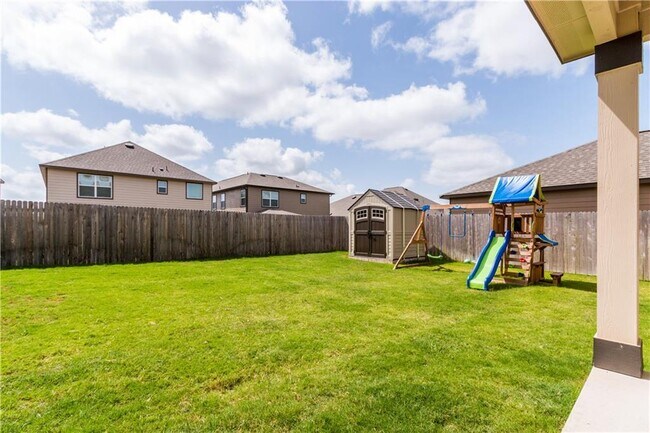Building Photo - 6729 Horseshoe Pond Dr