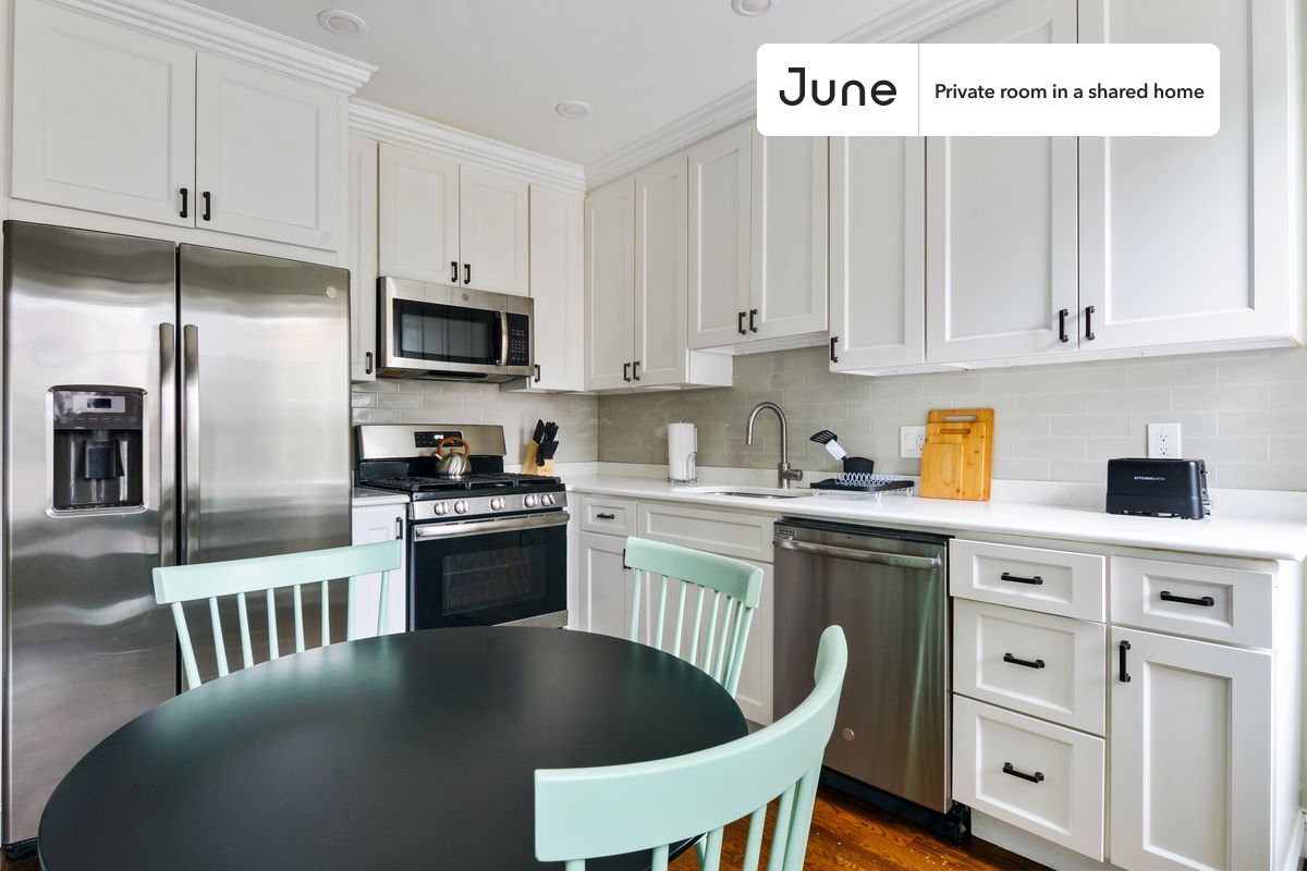 Building Photo - Room in Shared 5 bed/1.5 bath home