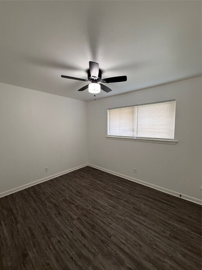 Building Photo - 13319 Forest Knoll St