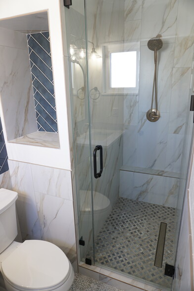 Building Photo - 10108 Chapala Ct NE