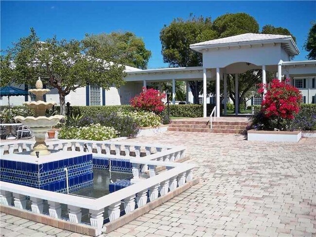 Building Photo - 2191 NE 68th St