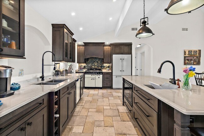 Building Photo - 8851 A1A S