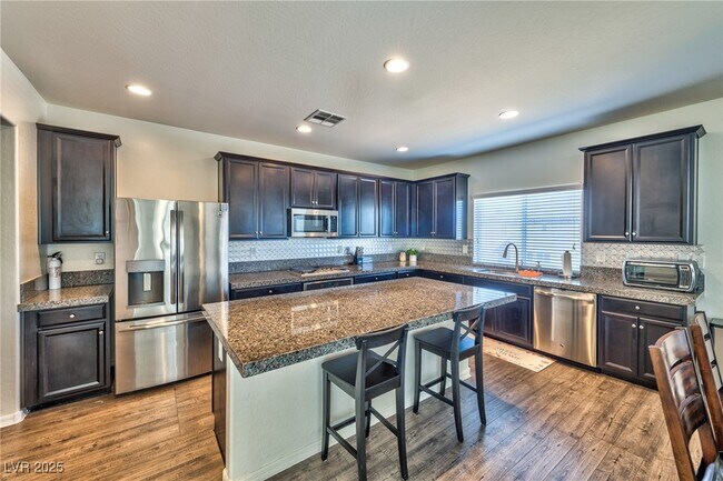 Primary Photo - 5630 Aspen Heights Dr