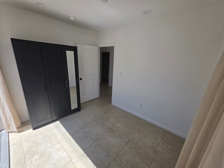 Building Photo - 1038 Raymond Ave