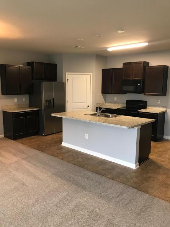 Building Photo - 820 Hayes Point Cir